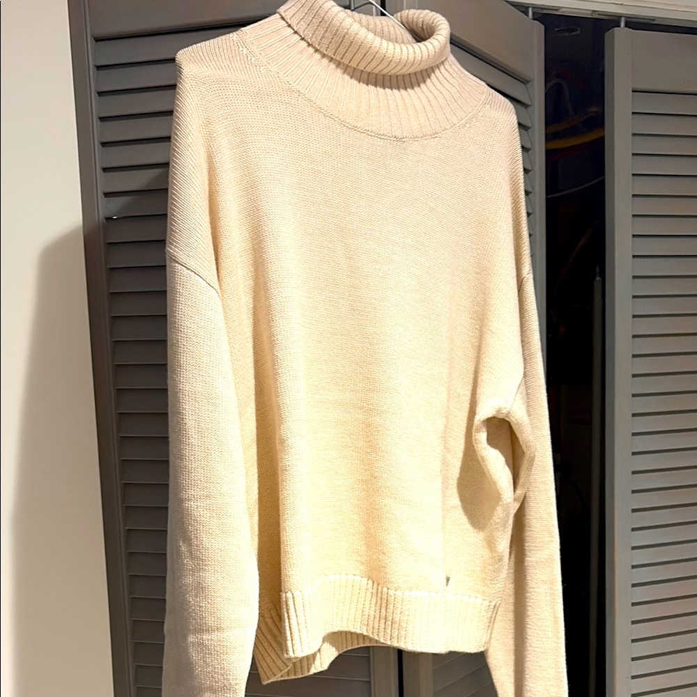 CLEARANCE SALE THE KOOPLES Luxurious Women’s Cream Merino Wool Turtleneck.